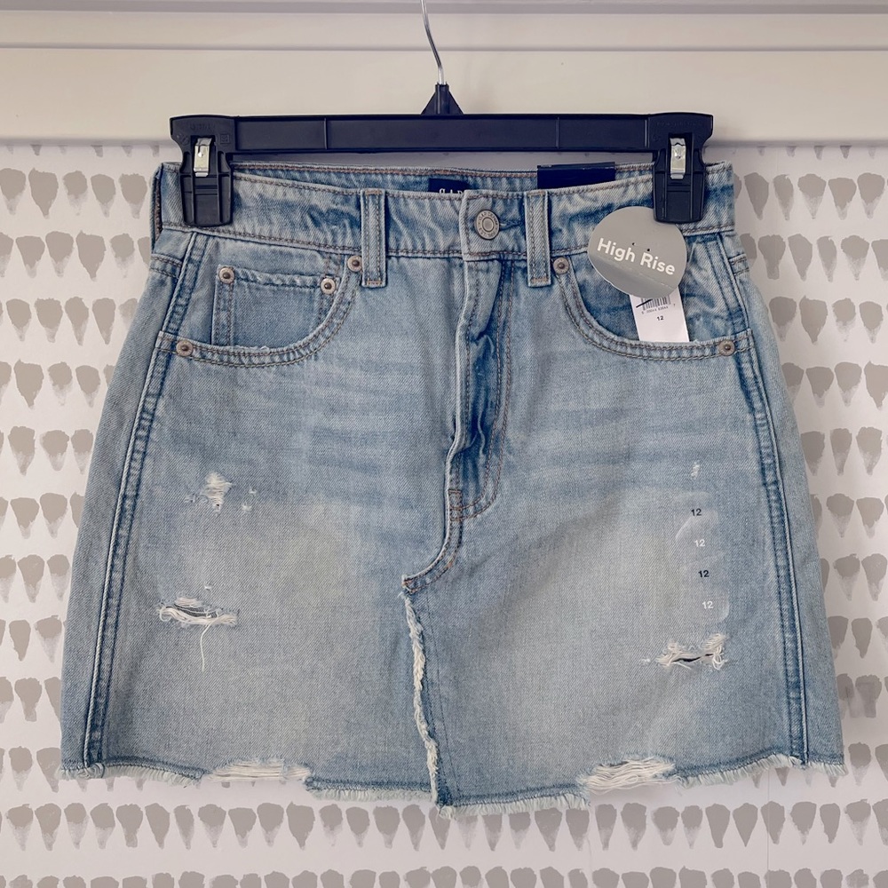 Gap kids high rise destructed denim skirt - size 12